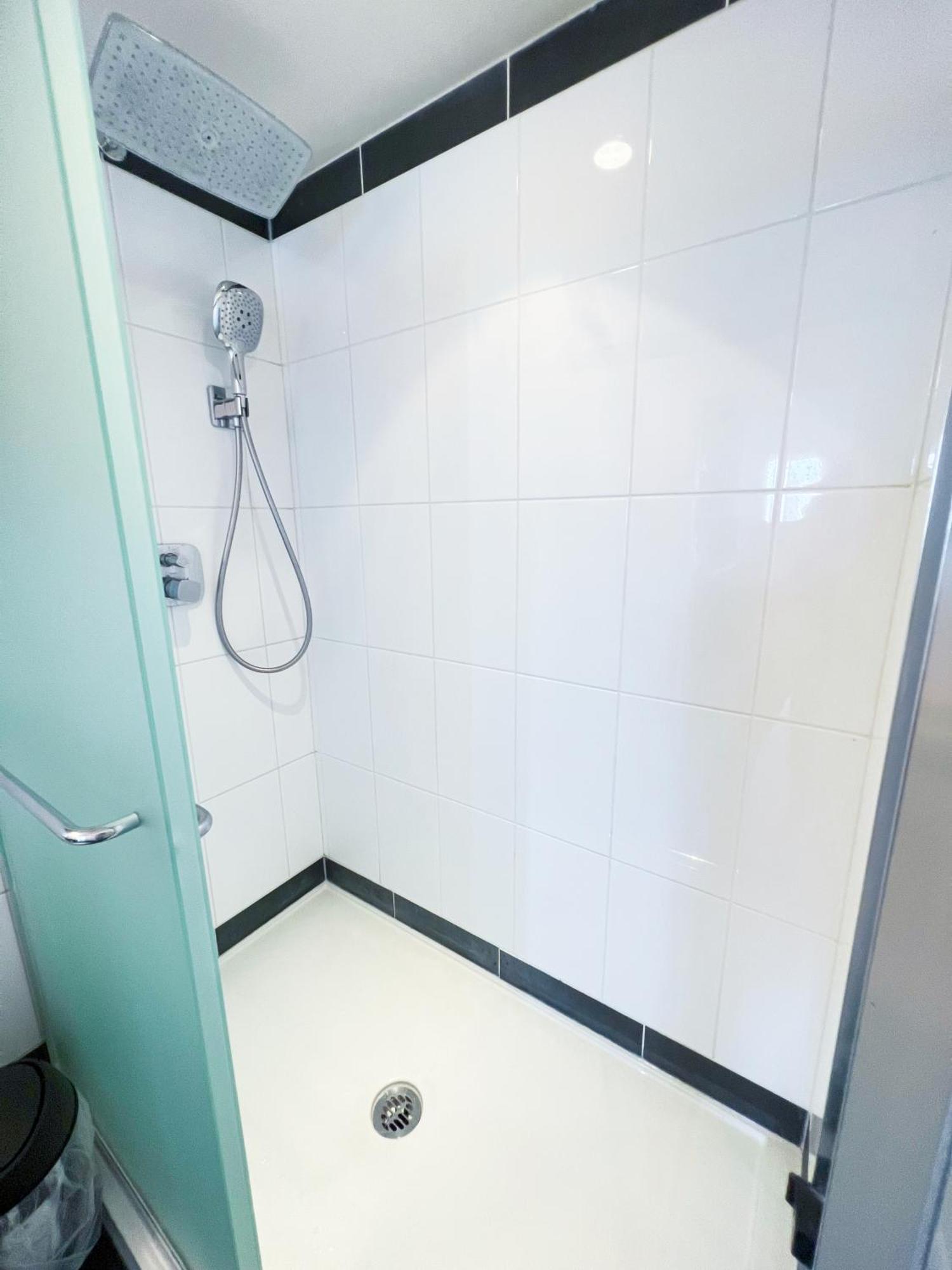Apartamento Downtown 4bd 2ba View Skytrain 2 Free Parking Vancouver