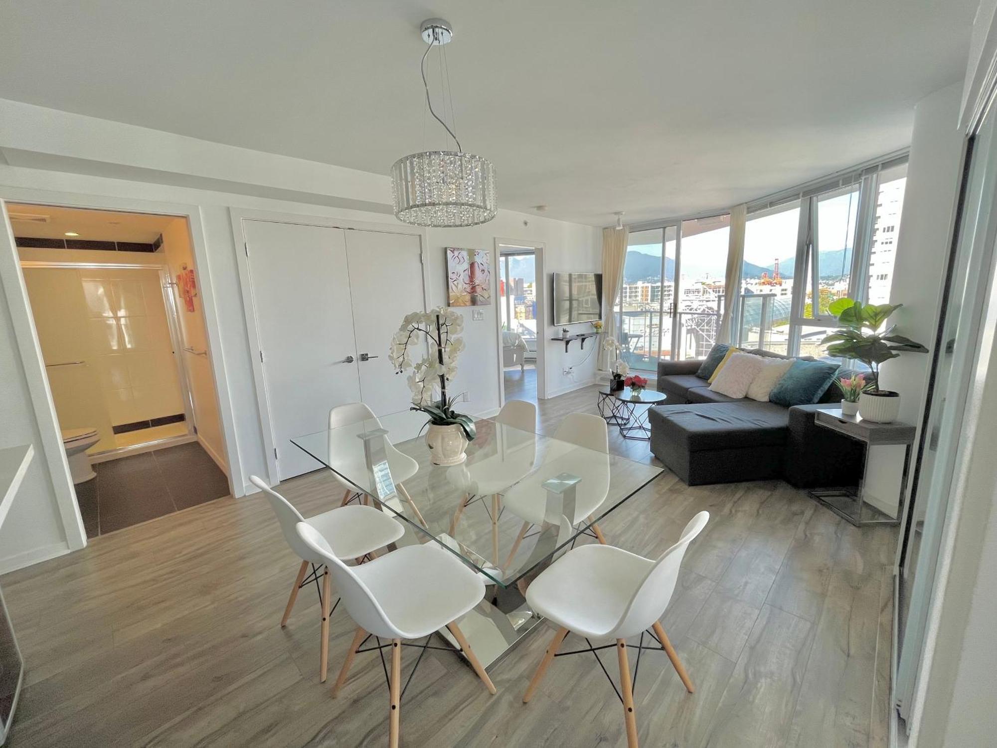 Apartamento Downtown 4bd 2ba View Skytrain 2 Free Parking Vancouver
